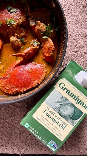 Veera Almeida | Bassein East Indian on Instagram: "|| Coconut Crab Curry || Aiketea ka, This month, we’re going fishy 🐟 Our first catch: Crabs 🦀 Coconut and crabs are truly a match made by the sea gods. When the masala is slow-roasted in coconut oil (ours is from @gramiyaa ), the curry hits a whole new level of flavour. For us, Sukh = Crab Curry ❤️ The recipe is in the pinned comments. Chala mange, Jevayla ya! Sukhala! ✨ #crab #crabcurry #koligeet #koliwada #koli"