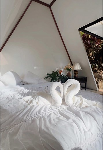 Sleep under the stars, wake up to the sounds of nature. 🌿 Our glamping tents offer the perfect way to unplug and reconnect with what truly matters. 🏕️ Plan your escape today!
