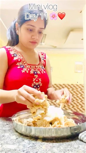 Khadi churma bhi… burger bhi — life set hai ji #dailyvlog #minivlog#churma #food #vlog #familyvlog