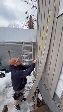 Replacing broken siding #roofing #construction #shortsfeed