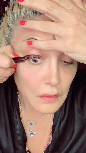 Trying #lashify for the first time #lashify #truth