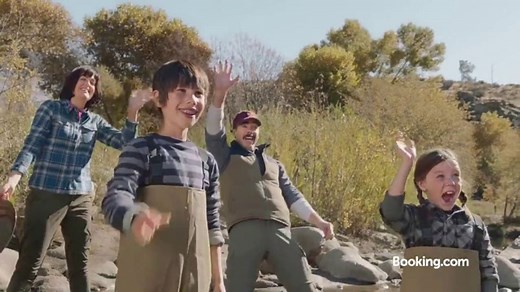 Booking.com TV Spot, 'Hills'