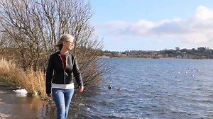 Meet Code Institute graduate Jacqueline Walsh. Previously, Jacqueline had worked in the finance sector, and when her children came along, her focus shifted to being a full-time mother. Jacqueline needed a course and a career which allowed her the flexibility of remote working. | Code Institute