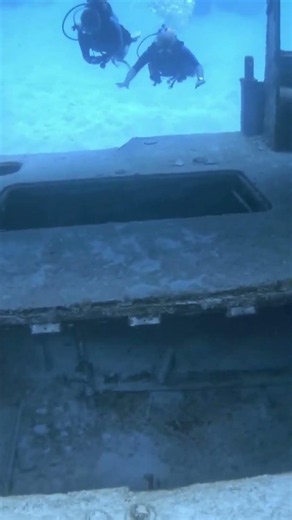 One of the First! GoPro Mission 1 Pro: Dive Mode Test w/ Official Housing (Bermuda Shipwreck)