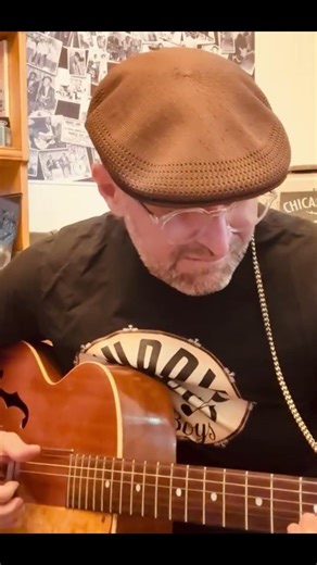 Support Your Solo with Thumb Bass (Key of E, Open Strings) | Early Electric Blues