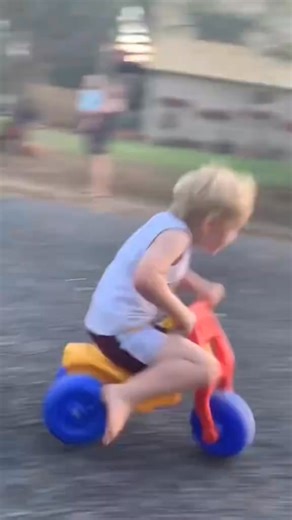 Malfunction of children’s bicycle #funny #funnyvideos #fails #child | funny.pet.888