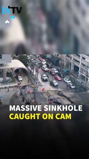 Bangkok Sinkhole Disaster Caught On Camera As Road Collapses Into Huge Crater #Bangkok #Sinkhole #Thailand #BreakingNews #StreetCollapse #Disaster #ViralVideo #ShockingVideo #BangkokNews #UrbanDisaster #RoadCollapse #TrendingNow | Business Today