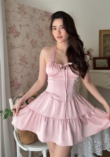 Another mini pink dress for vals day 🎀 @EMVE #outfitinspo #valentinesday #pinkoutfit #ootd