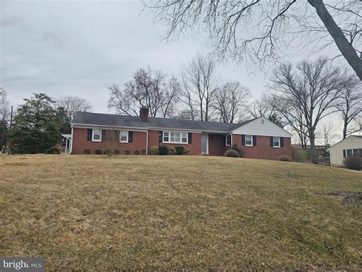 14 Clover Hill Cir, Ewing Township, NJ 08638 - MLS NJME2055310 - Coldwell Banker