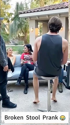 Broken stool prank 😂#funny #funnyprank #scareprank #scarecam #fypシ゚viral #omg #funnyvideo #haha
