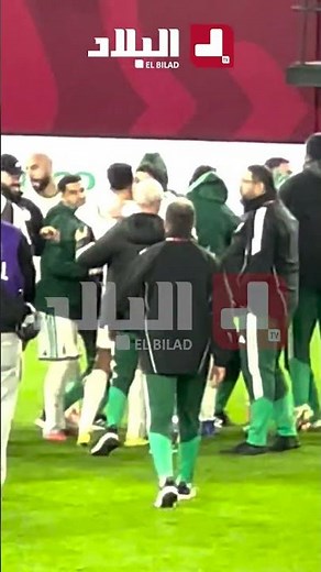 "رفدوه فوق كتافهم".. #شاهد احتفال الخُضر مع بولبينة مُسجّل هدف التأهل إلى ربع نهائي الكان