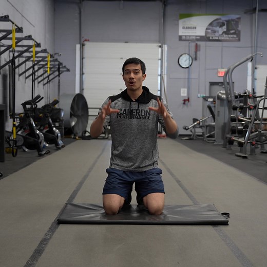 One of the ways we can build finger and overall hand strength for passing/blocking! We do these finger plank progressions in BFV in the open hand position. Basically this means the position you'd be in when receiving the ball. We need to be strong enough to withstand the impact from the ball in this position and quickly switch it to concentric (propelling the ball out of your hands). Training the isometric strength in that position doing the planks is a great way to do that. Of course there are 