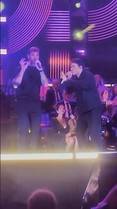 STEFANO DE MARTINO SINGS AND DANCES WITH SAL DA VINCI #stefanodemartino #saldavinci #sanremo #fyp...
