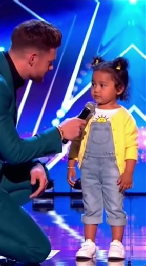 Toddler never gets shy 😂🔥 #shorts #BGT #funnykids #comedy #viral