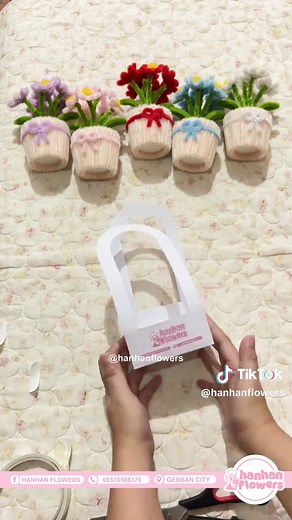 DIY Fuzzy Wire Flower Box and Bag Ideas