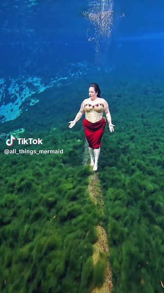 Plus Size Fashion: The Most Beautiful Dress from LaceMade