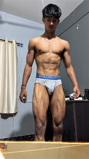 Vedanshu sakhalkar on Instagram: "5 days out 🧿 . . #gym #gymmotivation #growth #hype"