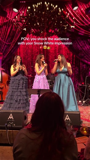 Impressive Snow White Impression Performance