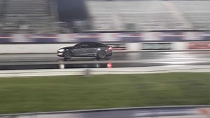 Watch Tesla Model S Plaid Set New 1/4 Mile Record: 9.081 Seconds
