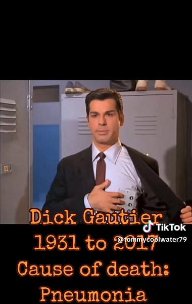 #getsmart #tv #horrortok #morbid #celebritygraves #grave #death #scared #fyp