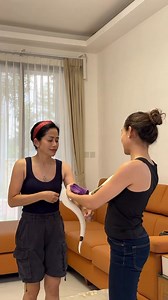 431K views · 4.4K reactions | SERUNYA FARIDA NURHAN MAIN BERSAMA ULAR PHYTON DI RUMAHNYA!! | Farida Nurhan | Facebook