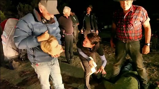 Wolf Creek 2 - Behind-the-Scenes Clip: Beheading