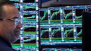 Piper Sandler dropping its S&P 500 target. Strategist explains