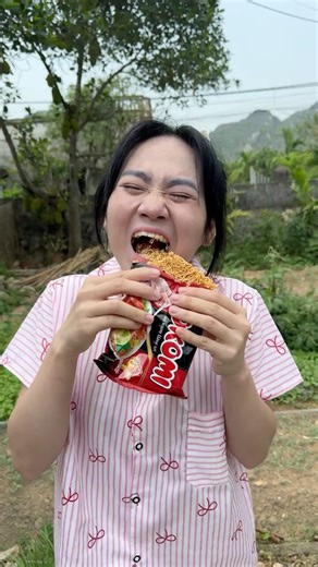 The Weirdest Way To Eat Instant Noodles 😂 🍜 #shorts #trending #camping
