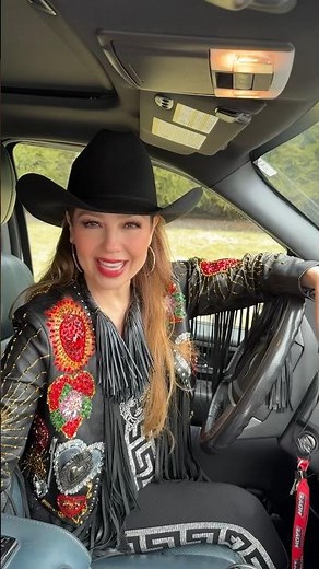 Thalia - Soy Trokera ¡A mucha honra!