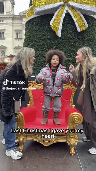 We were in the Christmas market and ran into some fans and they asked to sing with Jordan ❤️ Last Christmas! #lastchristmas #singer #christmasmarket