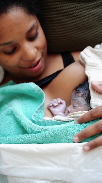 Wil je de daadwerkelijke geboorte zien? Check dan mijn youtube kanaal. Vanwege de policy van Tiktok kan ik het niet hier delen #part4 #pasgeboren #bevalling #geboorte #newborn