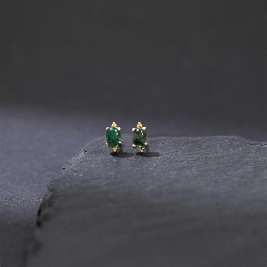 14K Solid Gold Moss Agate Helix Stud Earring, Dainty Beaded Prong Cartilage Push Back, Minimalist Oval Earlobe Conch Tragus Piercing - Etsy