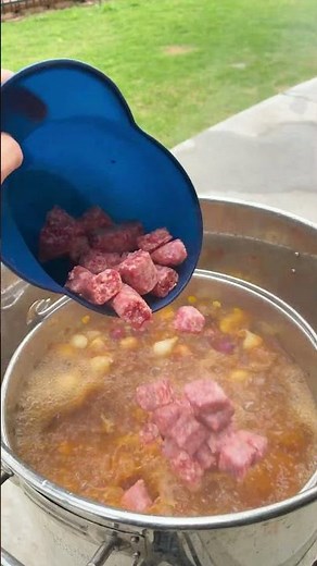 One of my favorite cooks of the year: Crawfish & Shrimp Boil - Recipe below 🦞 Purge the Crawfish •