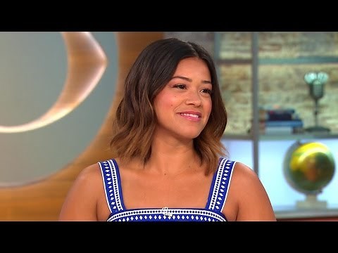 Gina Rodriguez on tackling social issues in "Jane the Virgin"