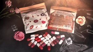 18 Pcs Mini Capsule Makeup Lipstick Pills Set, Matte Stain Set, Lápiz Labial Rojo Women Nude Brown Dark Red Matte Matt Lipsticks Cute Lip Stick Purse Set Labiales Matte Larga Duracion 24 Hrs