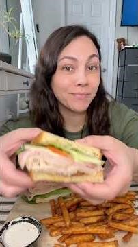 Club sandwich from Denny’s! #eatwithme #dennys #clubsandwich #sandwich #mukbang