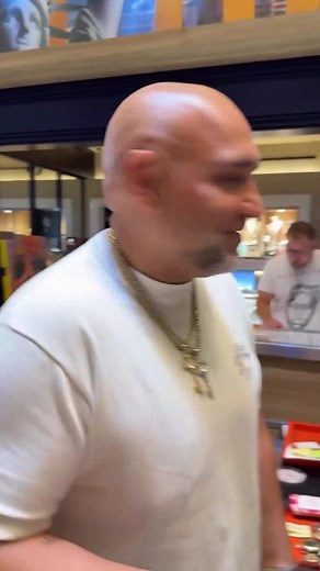 43K views · 269 reactions | How to make quick profit reselling luxury watches. | Vookum. | Facebook