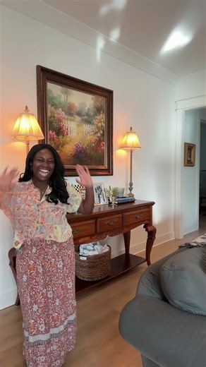 Our entryway table is always evolving, but I love following this recipe for styling her! 🏡#homedecor