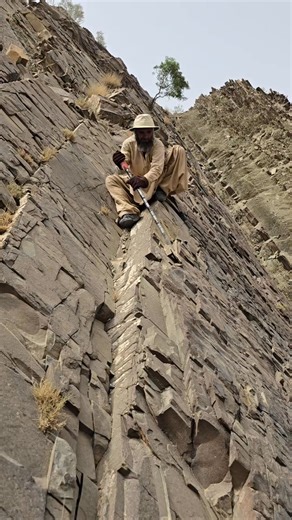 11K views · 190 reactions | #reel #goldmining #coalmining | MT VDO | Facebook