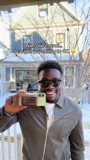 Valentines is coming, lock in. Charge your phone!! #phionpowerbank