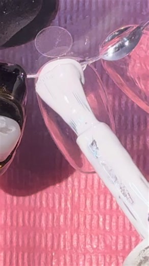 Spooky Season Day 31 - Bloody Handprint Tutorial ️ 喝 HAPPY HALLOWEEN!!! • • • • • • #perthnails #perthnailtech #bloodyhandprintnails #halloweennails | Bleeding Love Nails | Facebook