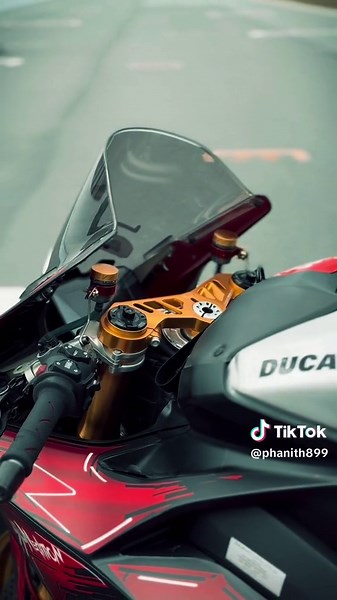 Ducati Motorcycle Showcase: Design and Performance Features