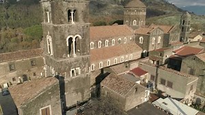 Caserte, Italie : Un drone capture la majesté du palais royal
