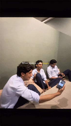 Beecom | 💆🏼🥹 . . . . . #college #fyp #friends #collegelife #trending #happiness #peace #goodtimes #memories #collegestudent | Instagram