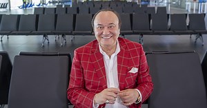 Premier: 40 év után újraforgatták Korda György népszerű dalának videóklipjét