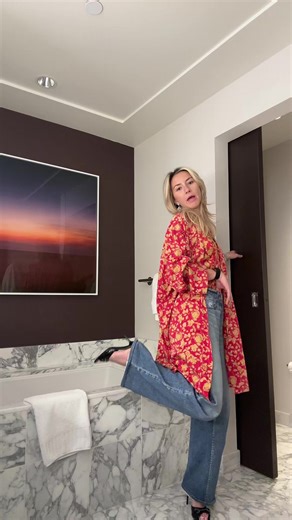 vintage victoria secret set tucked into jeansssss | set victoria's secret