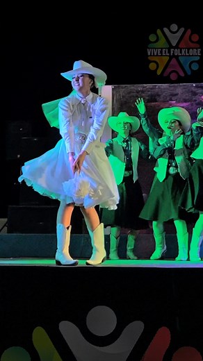 Calabaceados por la Academia de Danza Coba de San Quintín, Baja California en el 2do Festival Nacional de Folklore en Ixtapa Zihuatanejo 2024 desde la Cancha Municipal de Zihuatanejo. Organizado por Folklore y Turismo.