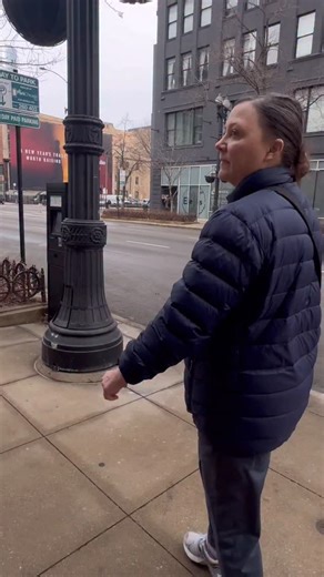 I was invited downtown Chicago to take a @pvolve class and I said yes before I could even think twice. This was only my second class ever and wow… it was such a great workout! Challenging in the best way. If you’re looking to step outside your comfort zone but still want something low impact, this is such a good option. It’s resistance based, controlled, and you really feel it in muscles you didn’t even know you had. I love that @weightwatchers is partnering with Pvolve because they’re both scie