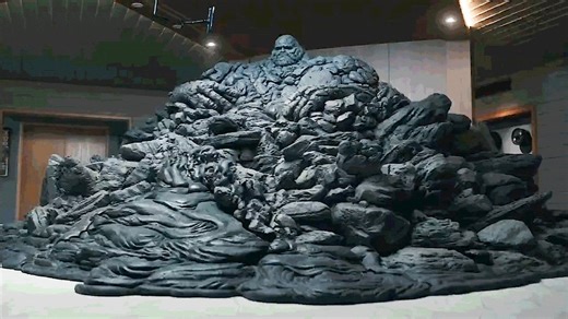 Season 1: We can't put a alien look-like supe because it's not as realistic and as grounded!Season 5: