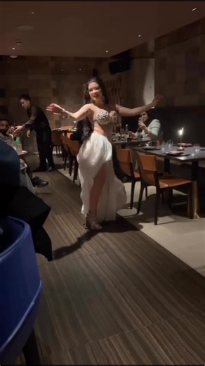 Belly dancing expresses beauty through every movement — elegant, powerful, and timeless. 🌹💫 Professional dance performance 🌟 Please share if you like this video 🙌 You’re welcome to leave the comment 💬 #OrientalDance #professionaldanceperformance | Dance Lessons & Tutorials